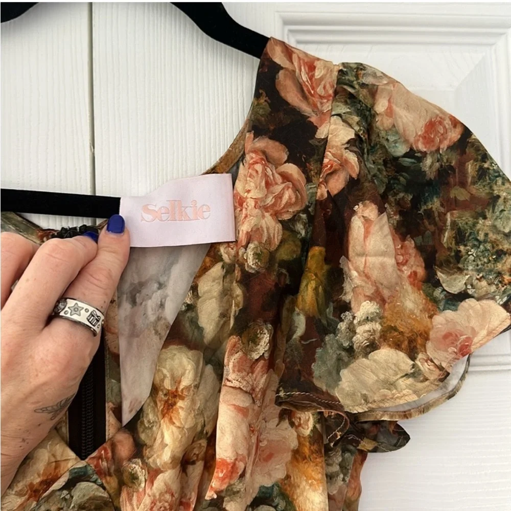 Selkie Floral Dress in Cottage Cravings size XS flutter sleeve 100% silk - Picture 2 of 8